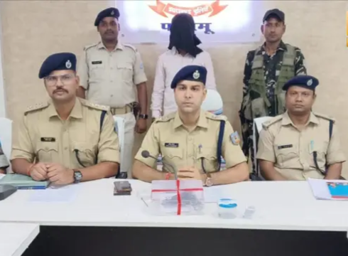 जमीन विवाद में ठेकेदार गुड्डू तिवारी पर फायरिंग मामले का मुख्य आरोपी गिरफ्तार, हथियार भी बरामद